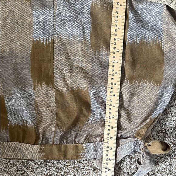 Like New! Vintage Linea Silk Brown and Gray Plaid Sweater Top in SIze 10 - Picture 9 of 11
